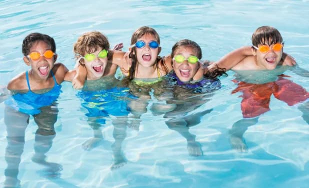 Individueller Schwimmunterricht für Kinder mit besonderen Bedürfnissen